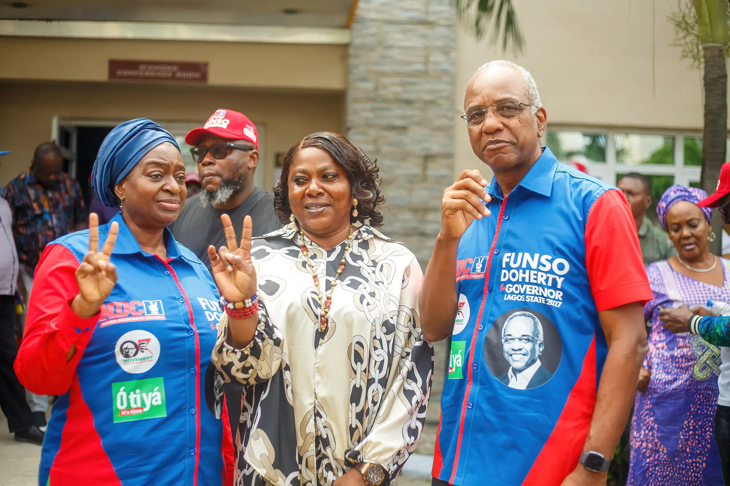 Funso Doherty with people at the unveiling of Tolani Animashaun and the Ọ̀nà Tuntun manifesto.